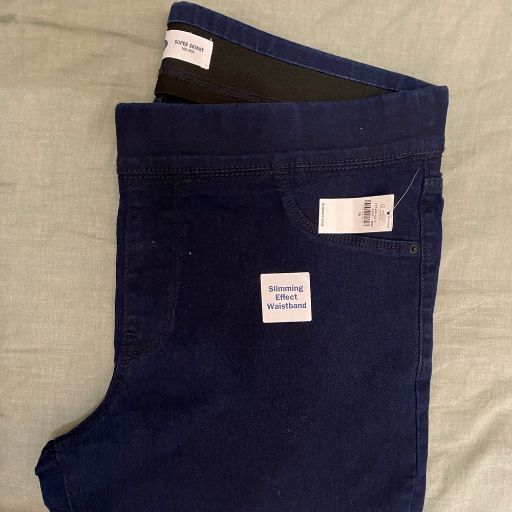 Old Navy Super Skinny Pull-On Jeggings Jeans